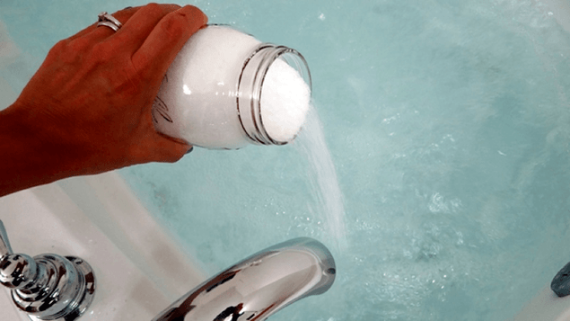 Bath with soda to enhance members